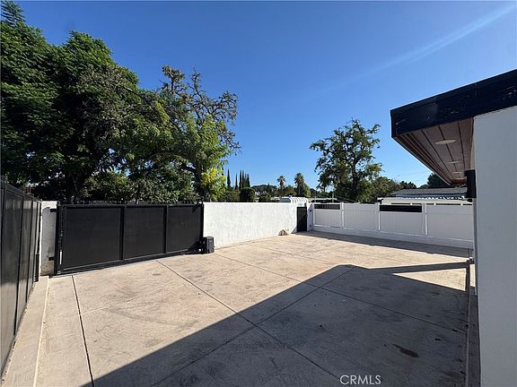 3rd image of 7761 Aura Ave