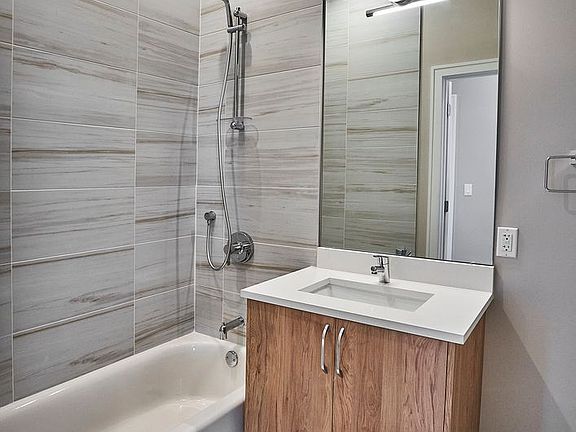 5th image of 4149 S Cottage Grove Ave #305