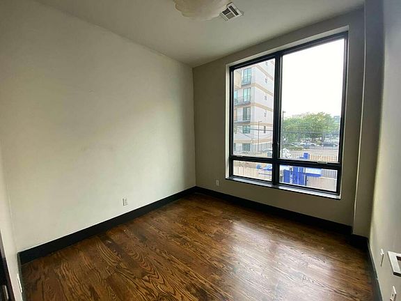 2nd image of 867 De Kalb Ave #2DD