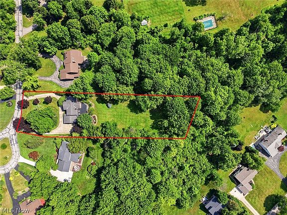 2nd image of 3427 Lanark Ln
