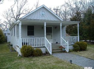 58 Breezy Point Rd, Wading River, NY 11792