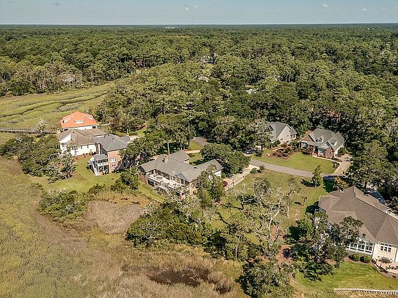 5th image of 3319 Channelside Dr SW