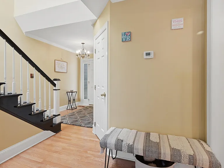 7514 Wellesley Park S — Photo 7