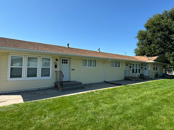 2nd image of 1109 Hill St