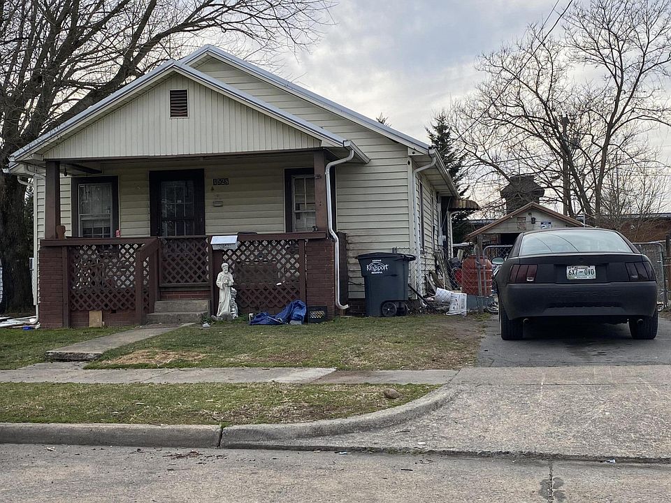 2nd image of 1528 Fuller St