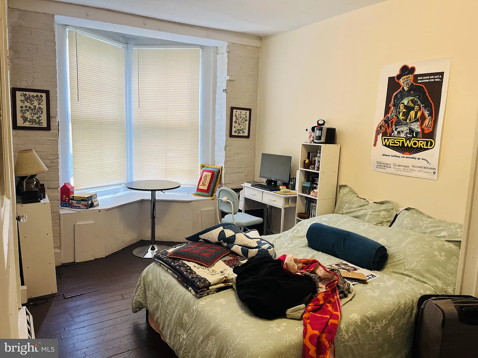 Studio, 1.0 bath, 225 sqft, $925 — Photo 3