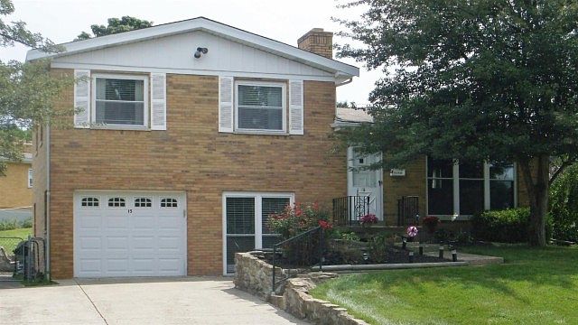 1st image of 15 Glenn St