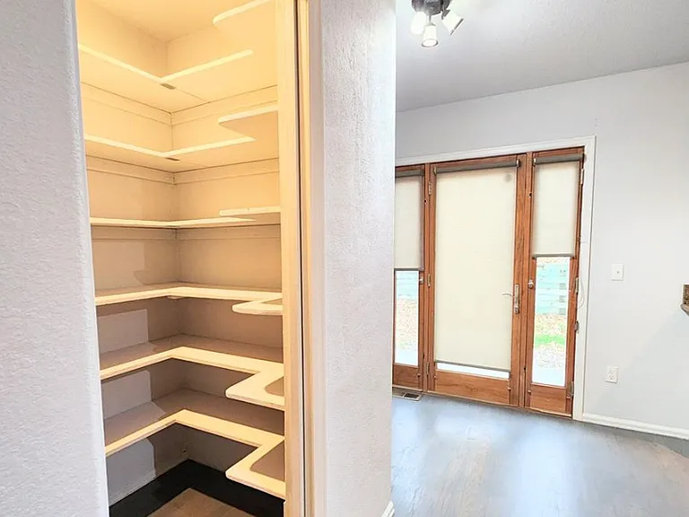 10459 Hollyhock Ct — Photo 7