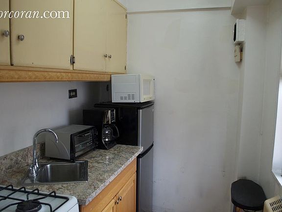 3rd image of 270 Jay St APT 12B