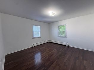 641 Newhall St #2L, Hamden, CT 06517