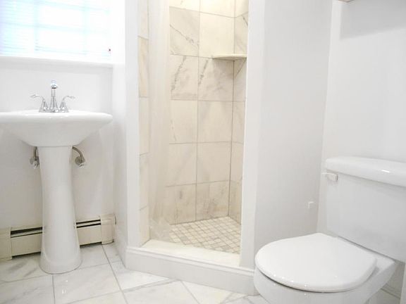 5th image of 46 Strathmore Rd #D