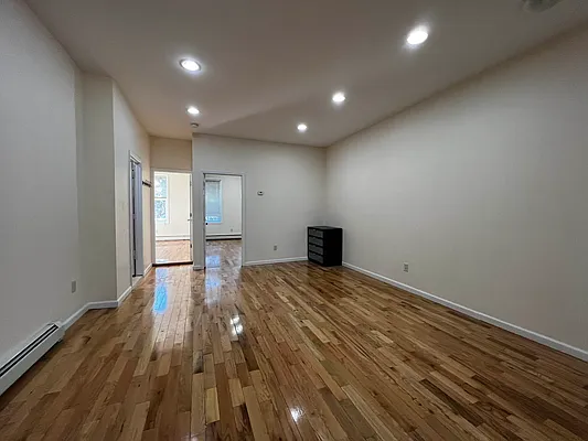 Rented by Target Realty Group | media 3