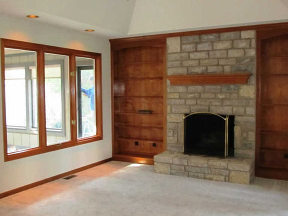 3rd image of 10258 Braeburn Ct