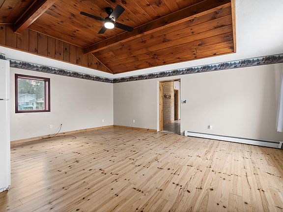 5th image of 3040 Kneeland St