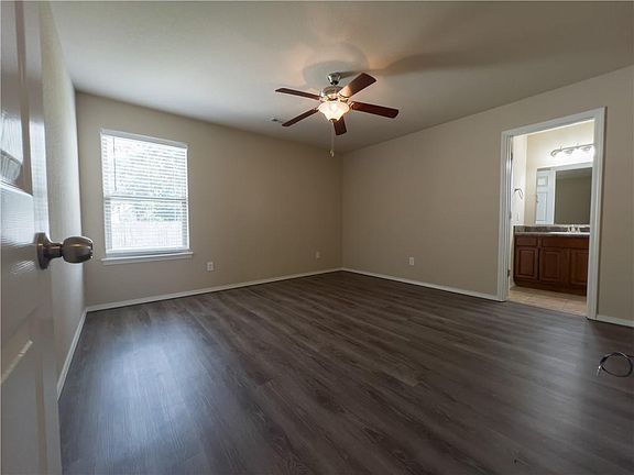 5th image of 820 Napa Ave