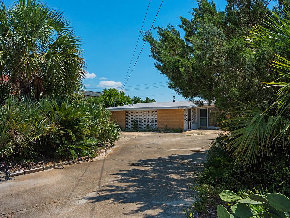 1st image of 602 Pelican Dr