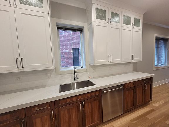5th image of 4133 N Kenmore Ave #1