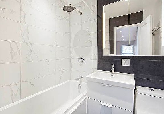 5th image of 524 Putnam Ave APT 3R