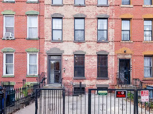 39 Moffat St, Brooklyn, NY 11207