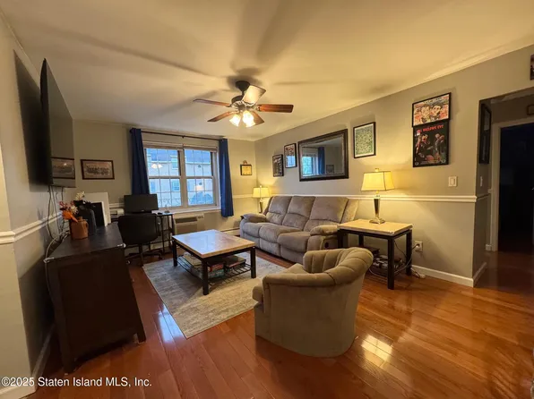 416 Maryland Ave APT 2A, Staten Island, NY 10305