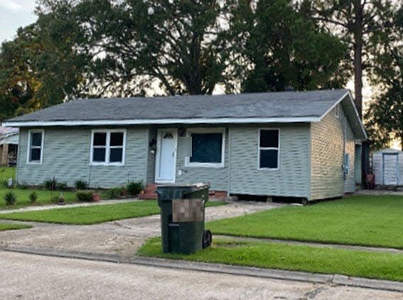 2nd image of 103 Monterey St