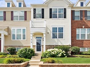 916 E Wing St, Arlington Heights, IL 60004