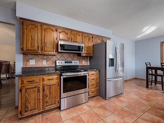 5th image of 2932 N 119th St
