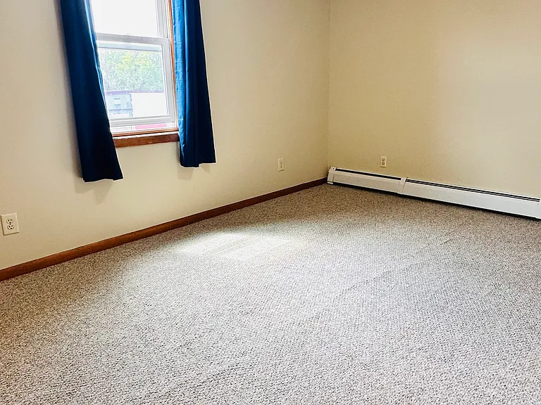 96 Main St #2R — Photo 6