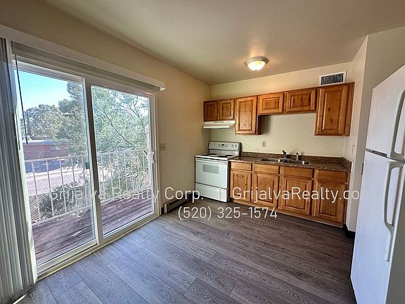 4th image of 3809-3815 S Queen Palm Dr