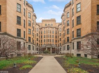550 W Surf St APT 212, Chicago, IL