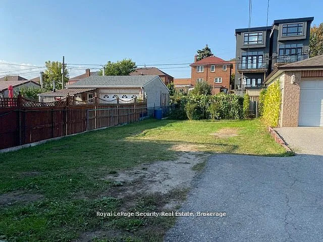 162 Donald Ave #BASEMENT — Photo 12