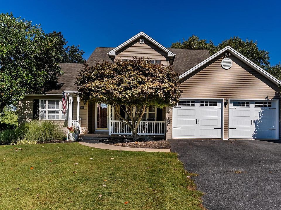 1st image of 15 Orchard Dr
