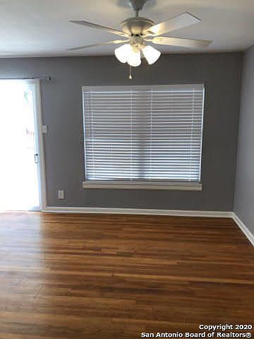 1st image of 410 Shannon Lee St