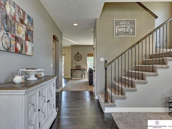 3rd image of 17125 Bedford Ave