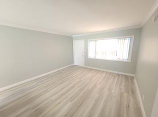 1054 W 110th St #6, Los Angeles, CA 90044