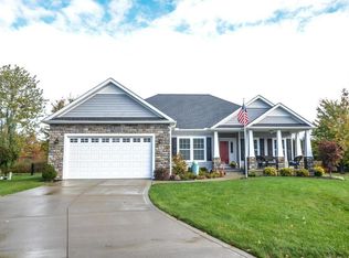 38 Corbin Dr N, Granville, OH