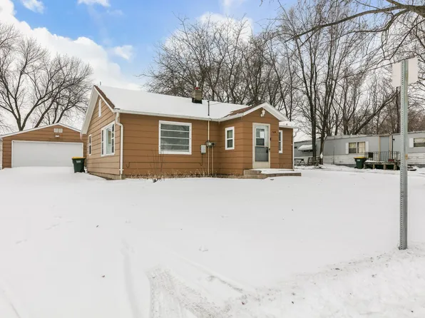124 4th Ave, Spicer, MN 56288