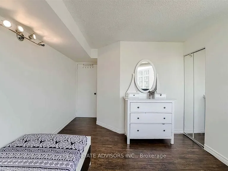 41 Markbrook Ln #1203 — Photo 12