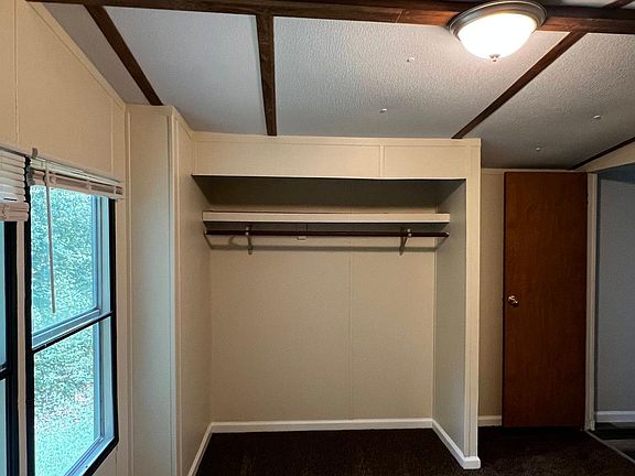 5th image of 1035 Aaron Ln