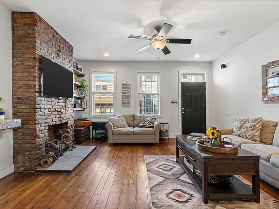 3rd image of 1808 Harcum Way