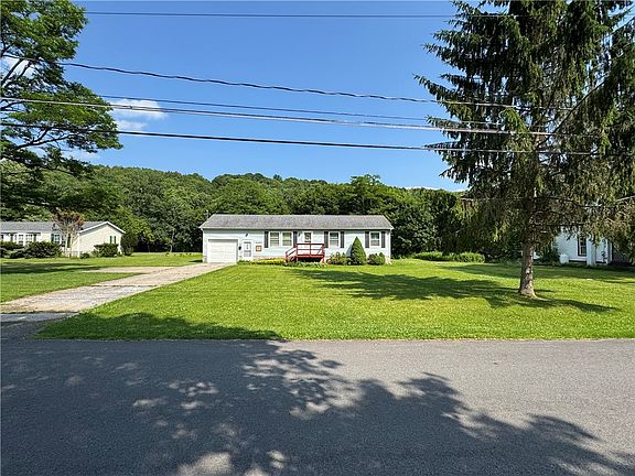 2nd image of 32 River St