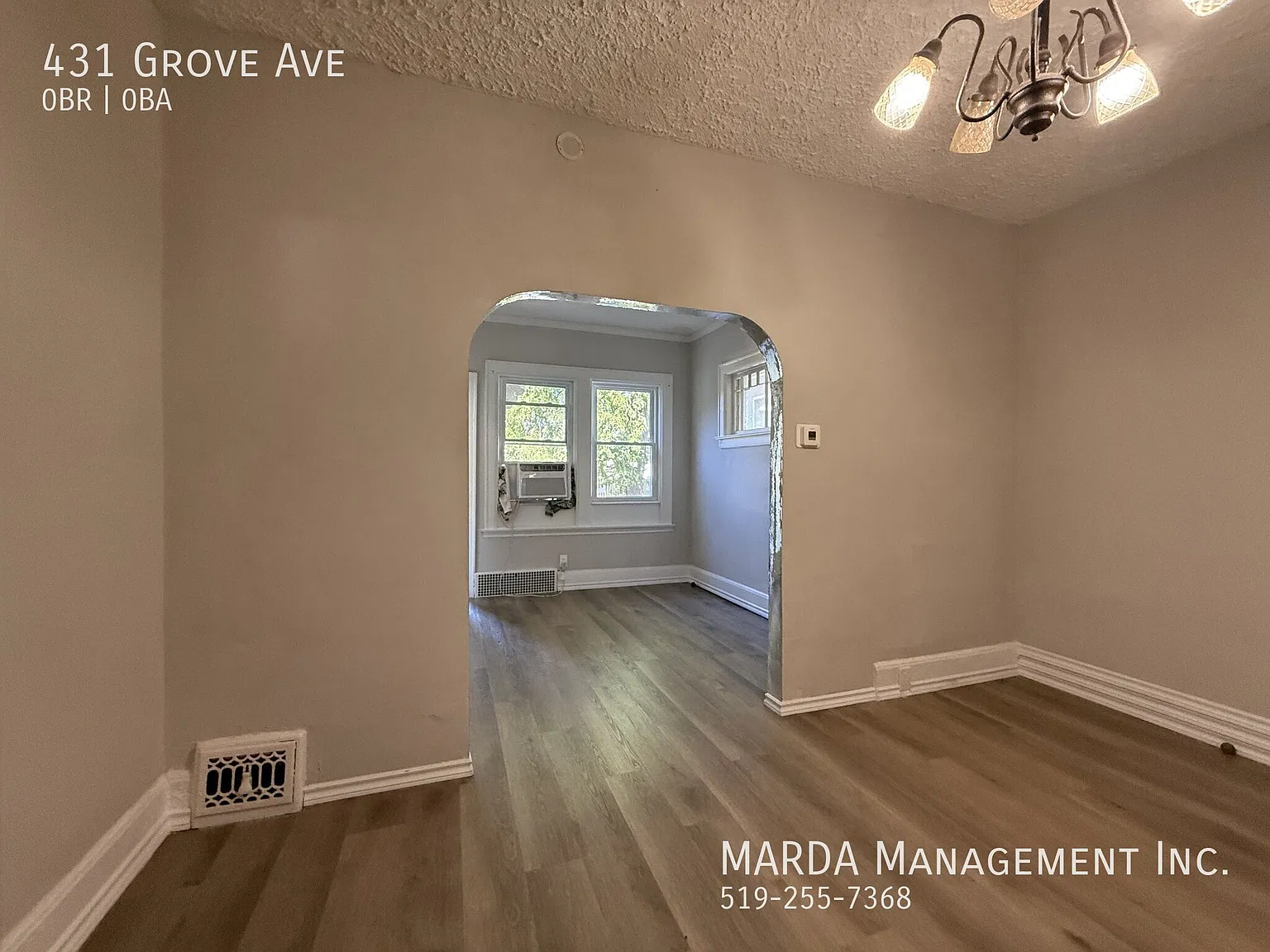 2-Bedroom House for Rent in Central Windsor | Fenced Yard & In-Suite L — Photo 4