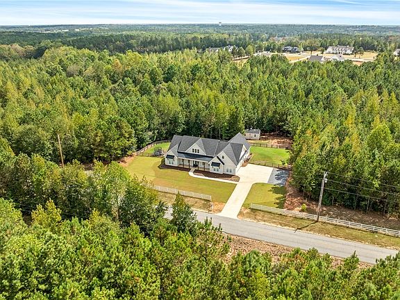 3rd image of 2845 Pear Tree Rd