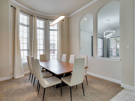 4th image of 2612 Wales Way