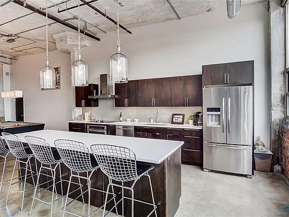 5th image of 745 Washington St APT 704