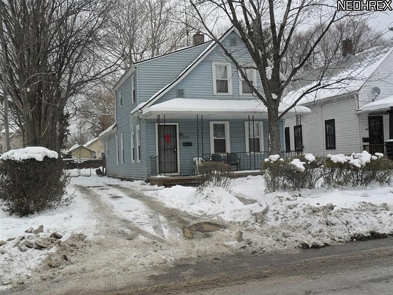 2nd image of 9805 Sophia Ave