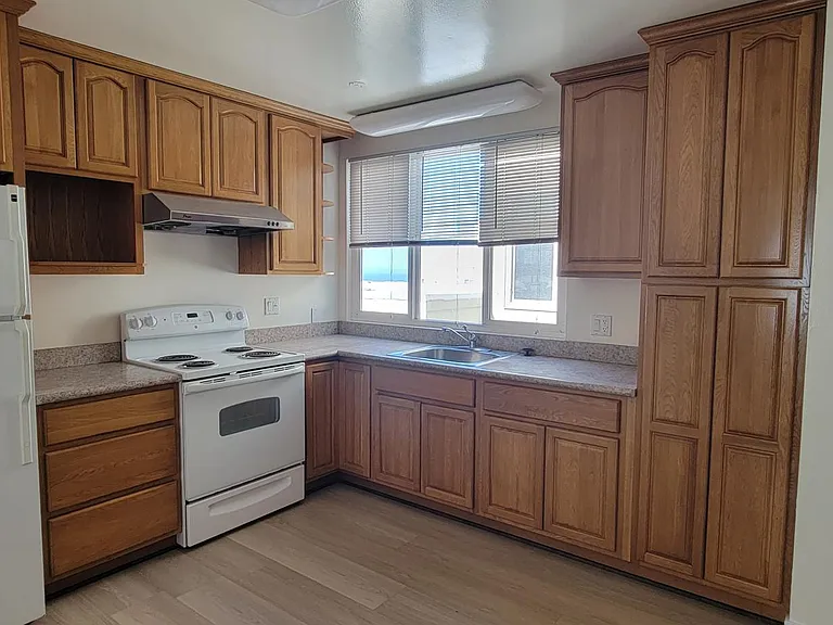 7201 Geary Blvd #6 — Photo 3