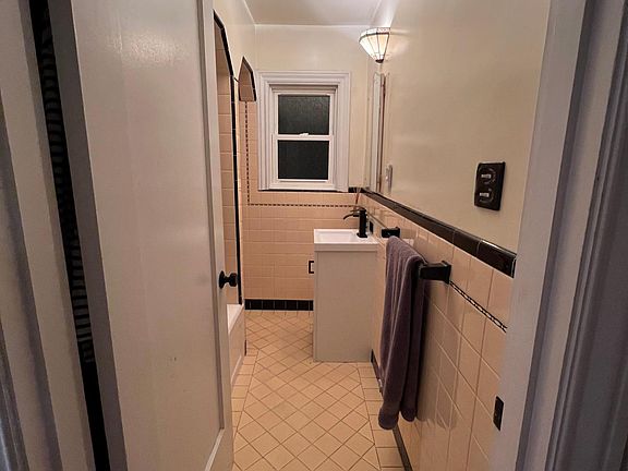 5th image of 8 Solano St