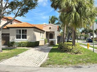 8337 NW 142nd St, Miami Lakes, FL 33016