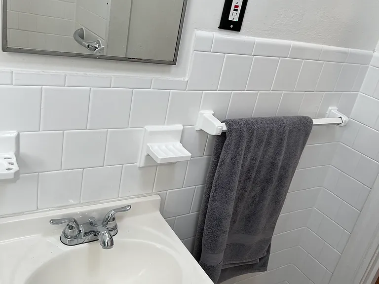 207 N Armistead Ave — Photo 60